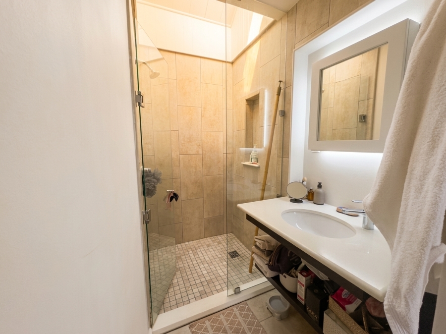 2 Bedroom Property for Sale in Harfield Village Western Cape